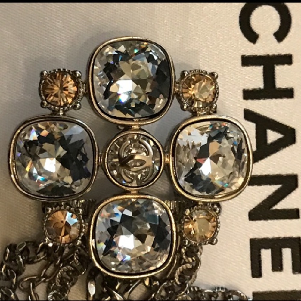 Authentic Chanel belt/necklace